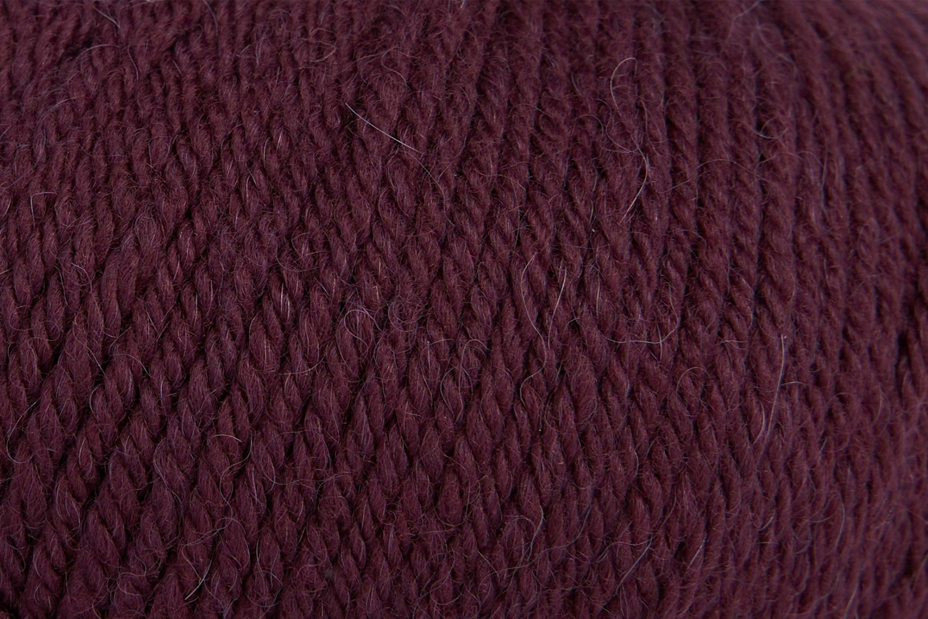 ROWAN ALPACA SOFT DK Garn zum Stricken mit extrafeiner Merinowolle und Baby Alpaka für feine Maschen, klare Muster und weiche Strickstücke, FARBE:
Dark Burgundy 230