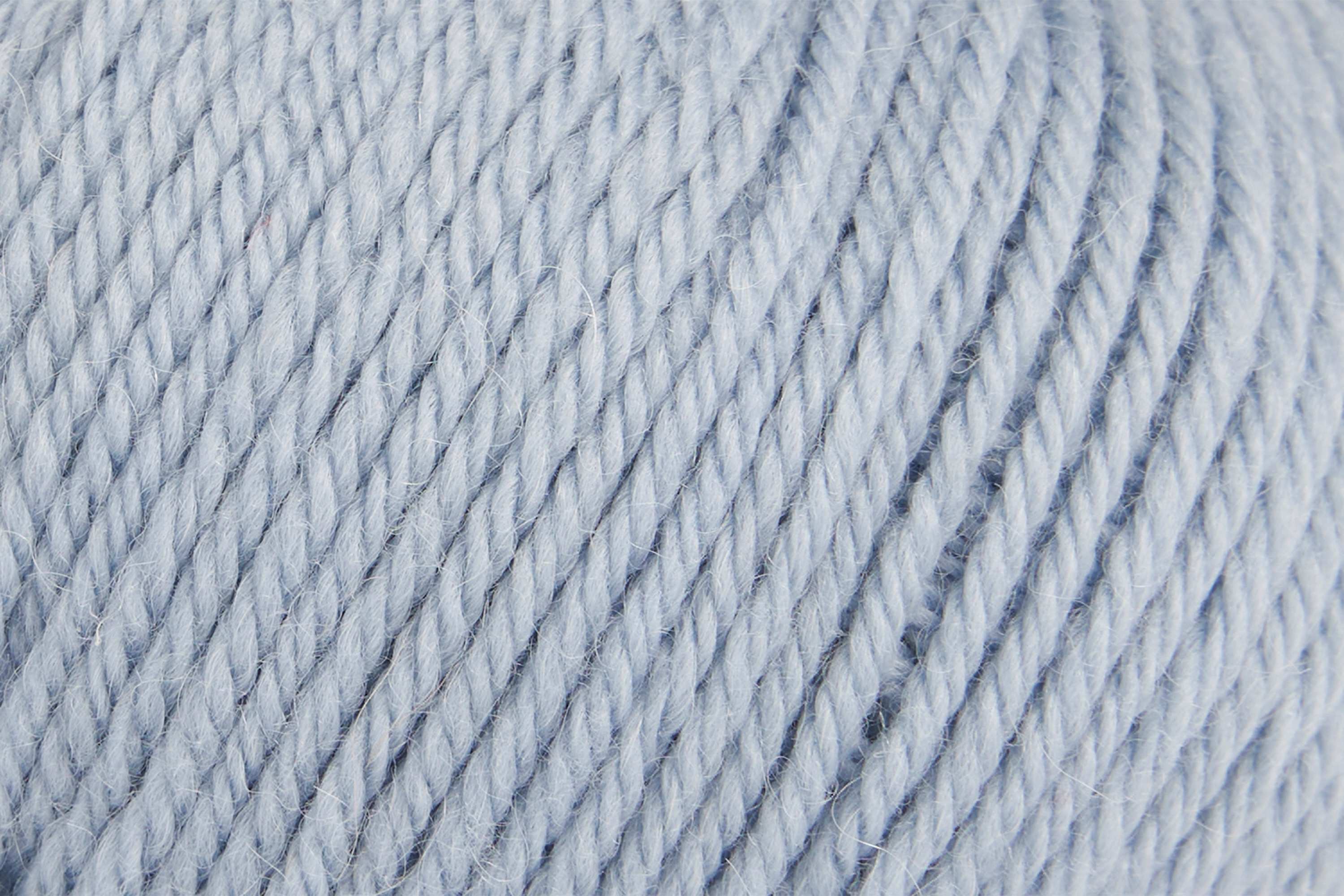 ROWAN ALPACA SOFT DK weiches Garn zum Stricken mit 70 % extrafeiner Merinowolle und 30 % Baby Alpaka für hochwertige Strickstücke, FARBE:
Blue Haze 232