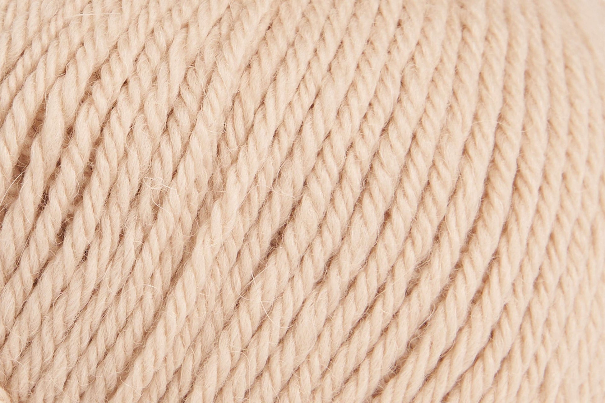 ROWAN ALPACA SOFT DK Strickwolle für Nadelstärke 4 mm aus extrafeiner Merinowolle und Baby Alpaka mit angenehm weicher Haptik, FARBE:
Champagne 235