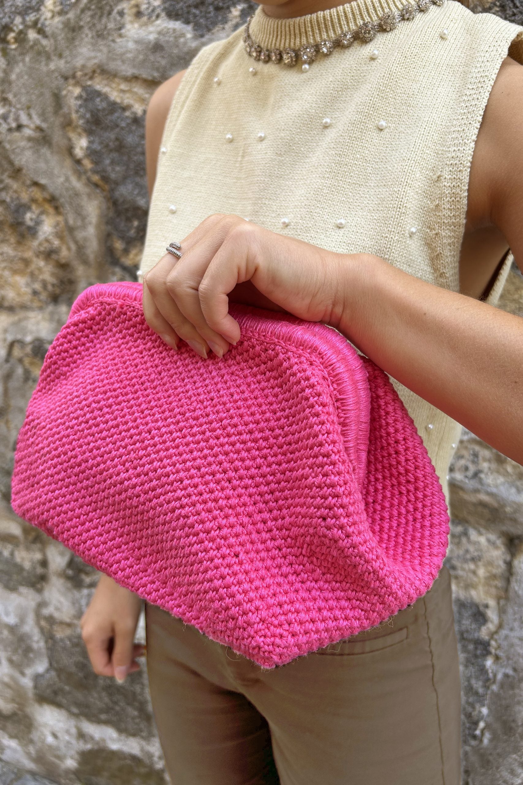 Handgestrickte Damen Tasche aus Lana Gatto Cotton Soft, hochwertiges Baumwollgarn aus 100% merzerisierter Mako-Baumwolle, luxuriöses italienisches Premium-Garn für Sommertaschen, Shopper, Strandtaschen, nachhaltige Accessoires, Sommermode, Stricken und Häkeln, Handmade Fashion und exklusive Handarbeitsprojekte