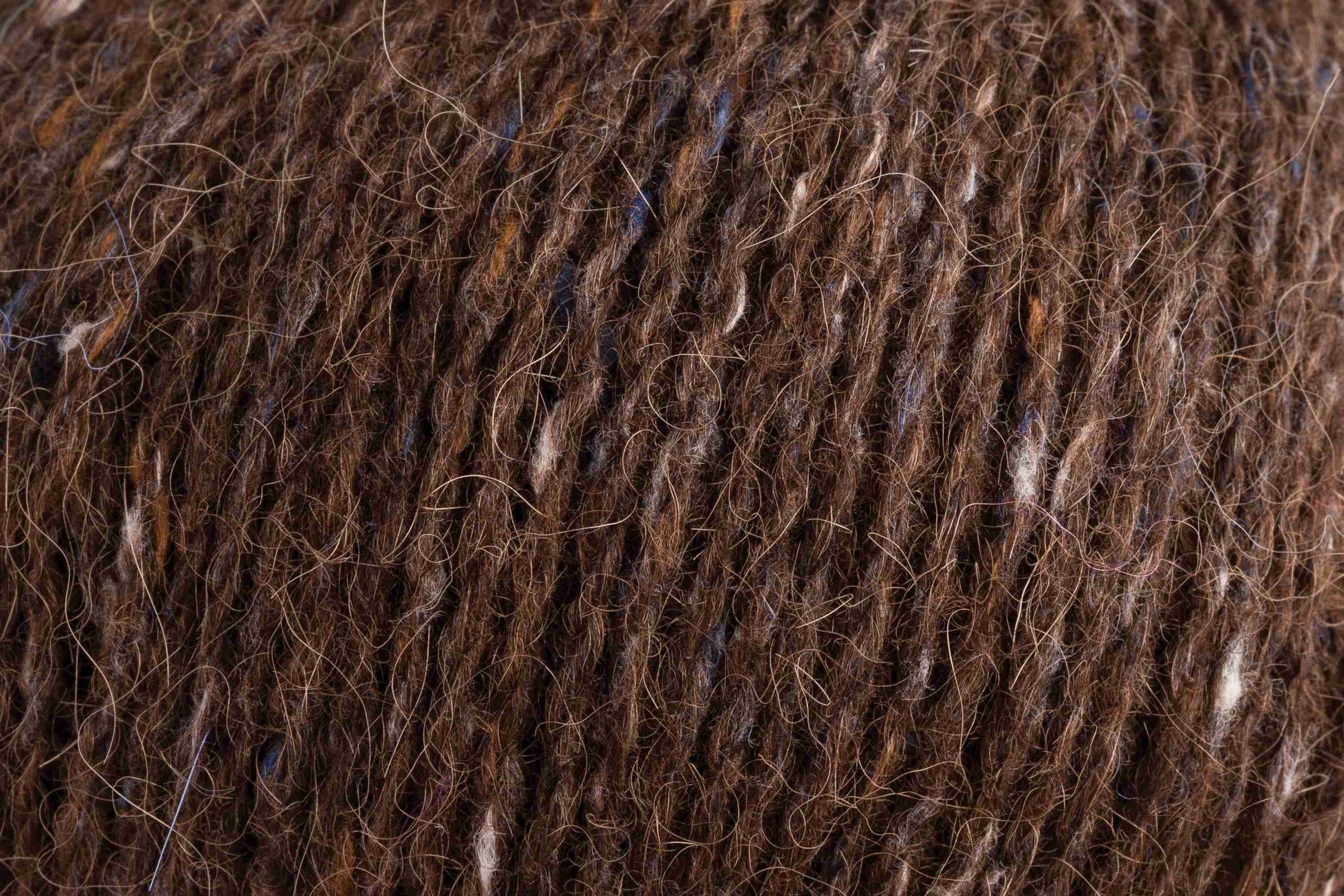 Premium Strickgarn ROWAN Felted Tweed aus Merino und Alpaka für moderne Strickprojekte, mehrfarbige Muster und stilvolle Damenmode, FARBE:
Phantom 153