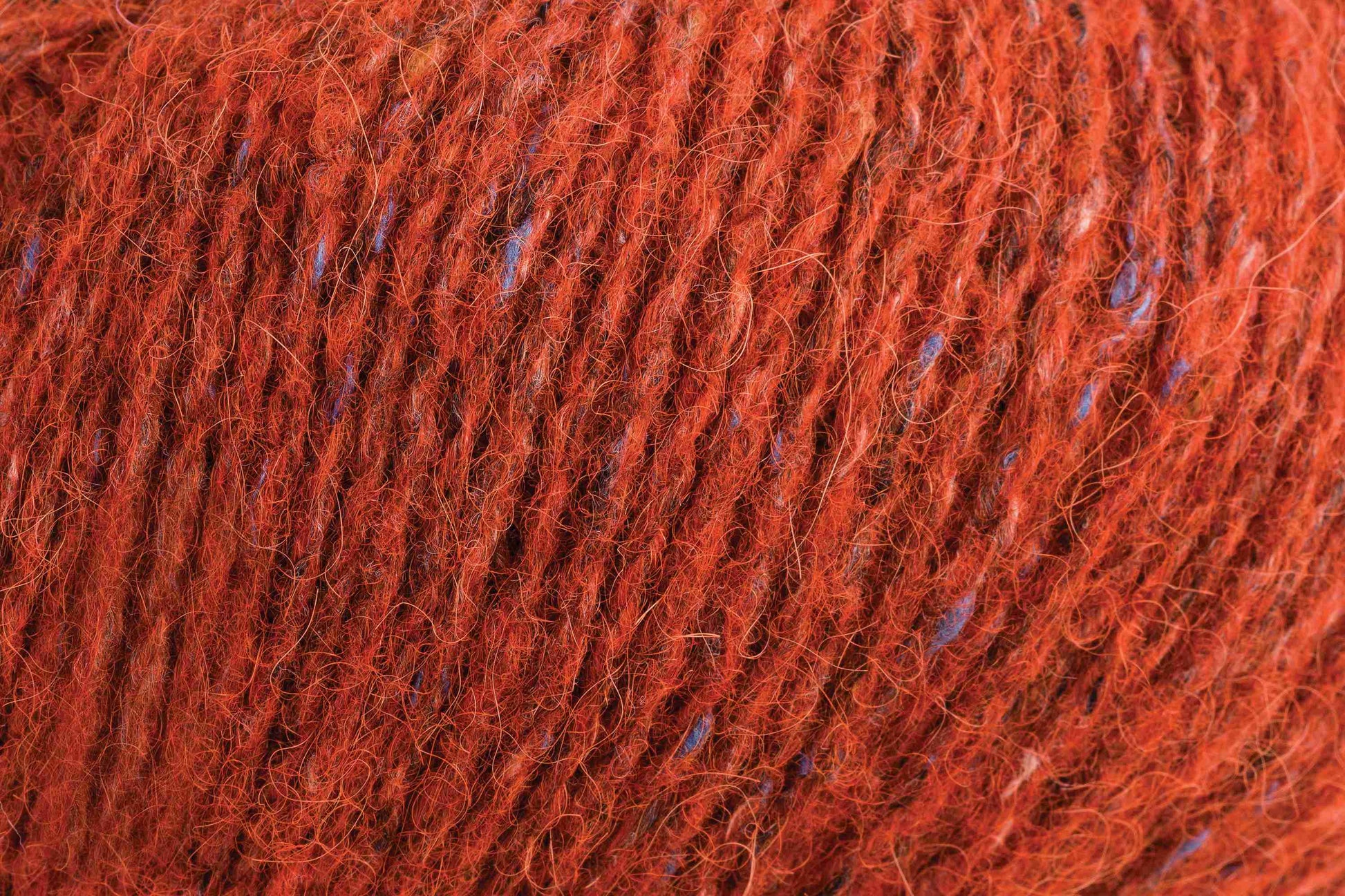 ROWAN Felted Tweed Strickgarn mit feinem Tweed-Effekt aus Merinowolle und Alpaka für Fair-Isle-Muster, Pullover, Cardigans und kreative Strickprojekte, FARBE: Ginger 154