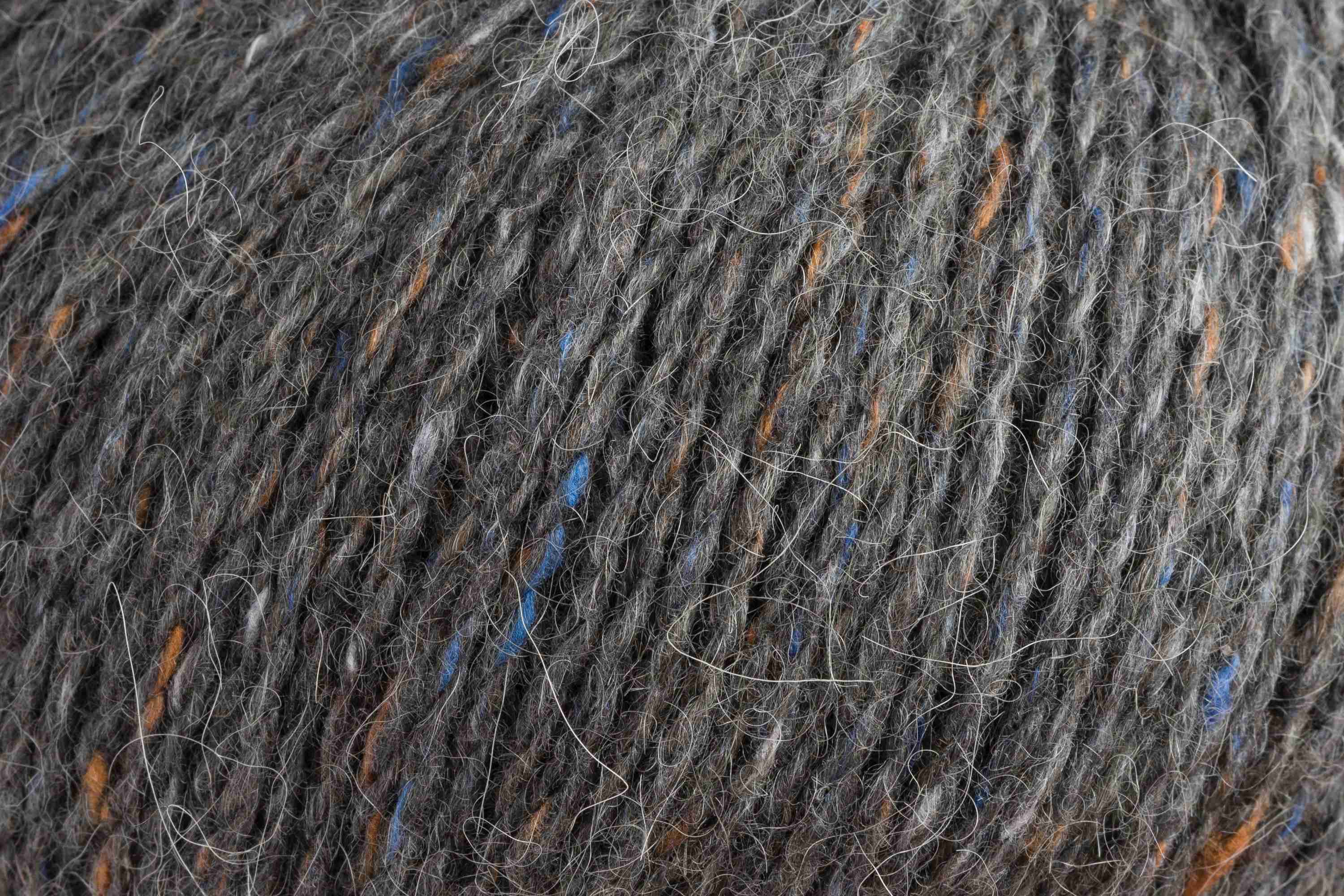 Premium Tweed Garn mit Merinowolle und Alpaka von ROWAN für hochwertige Strickmode, Schals, Pullover und Cardigans, FARBE:
Ancient 172