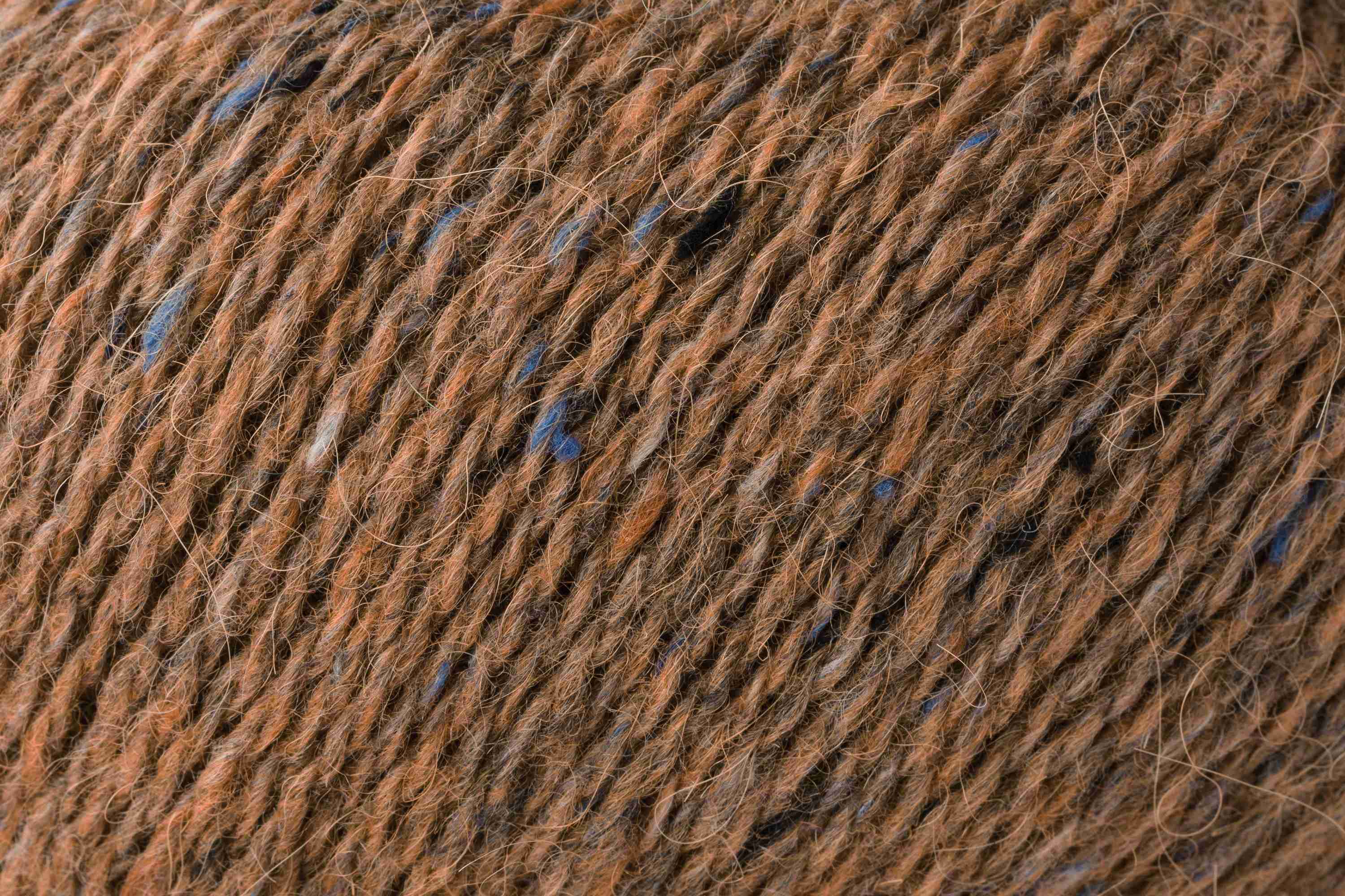 ROWAN Felted Tweed Garn aus Merinowolle, Alpaka und Viskose, hochwertige Wolle zum Stricken von Pullovern, Cardigans und Accessoires, FARBE:
Cinnamon 175