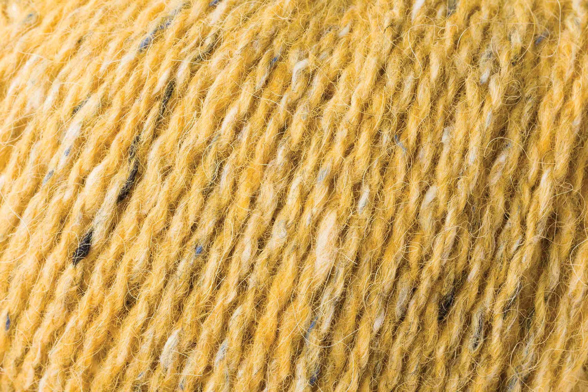 Hochwertiges Wollgarn mit Merino und Alpaka von ROWAN für Damenpullover, Strickjacken und gemütliche Winteraccessoires, FARBE:
Mineral 181