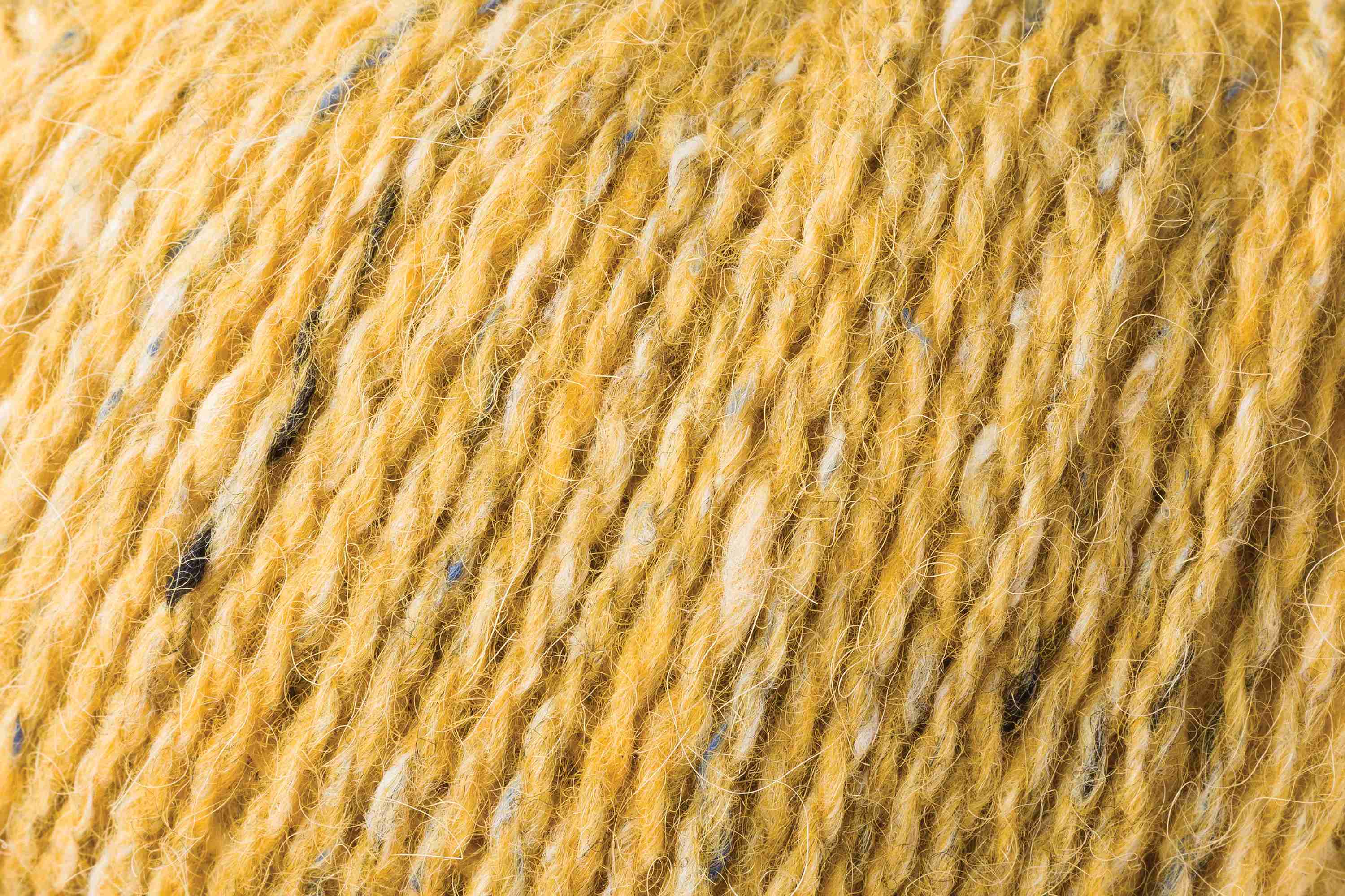 Hochwertiges Wollgarn mit Merino und Alpaka von ROWAN für Damenpullover, Strickjacken und gemütliche Winteraccessoires, FARBE:
Mineral 181