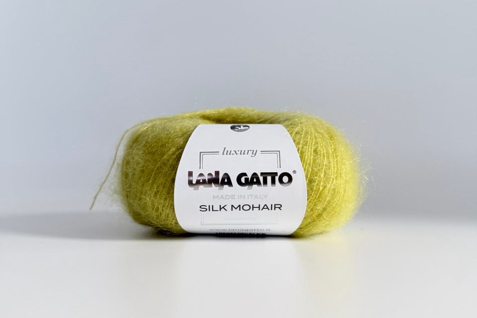 Lana Gatto Silk Mohair 30143 - Weiches Luxus Strickgarn aus Super Kid Mohair und Seide. Ideal für luftige Spitzen- und Strickprojekte.