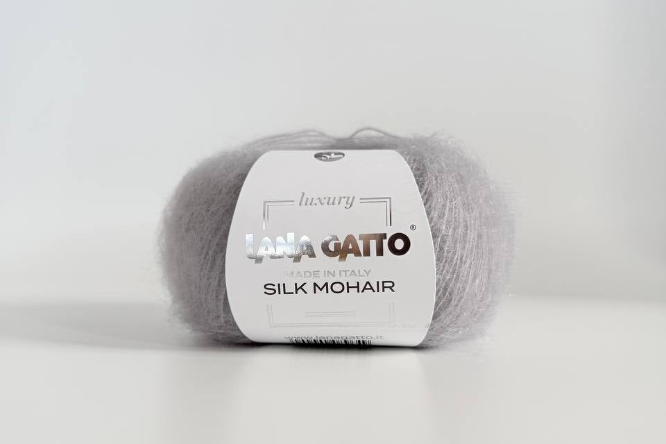 Lana Gatto Silk Mohair 30145 - Weiches Luxus Strickgarn aus Super Kid Mohair und Seide. Ideal für luftige Spitzen- und Strickprojekte.