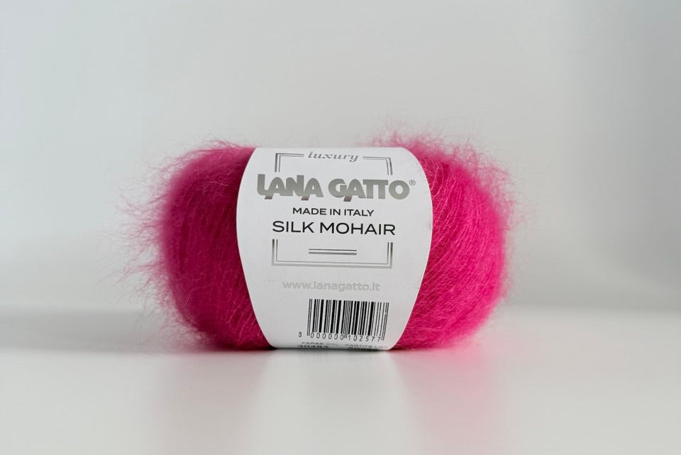 Lana Gatto Silk Mohair 30483 - Weiches Luxus Strickgarn aus Super Kid Mohair und Seide. Ideal für luftige Spitzen- und Strickprojekte.