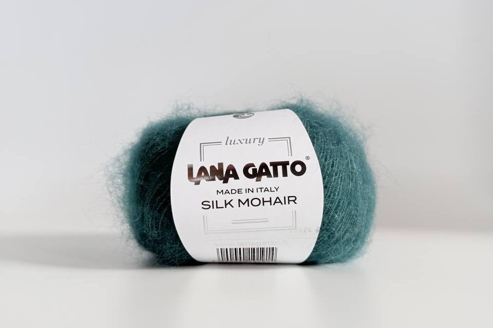Lana Gatto Silk Mohair 30486 - Weiches Luxus Strickgarn aus Super Kid Mohair und Seide. Ideal für luftige Spitzen- und Strickprojekte.