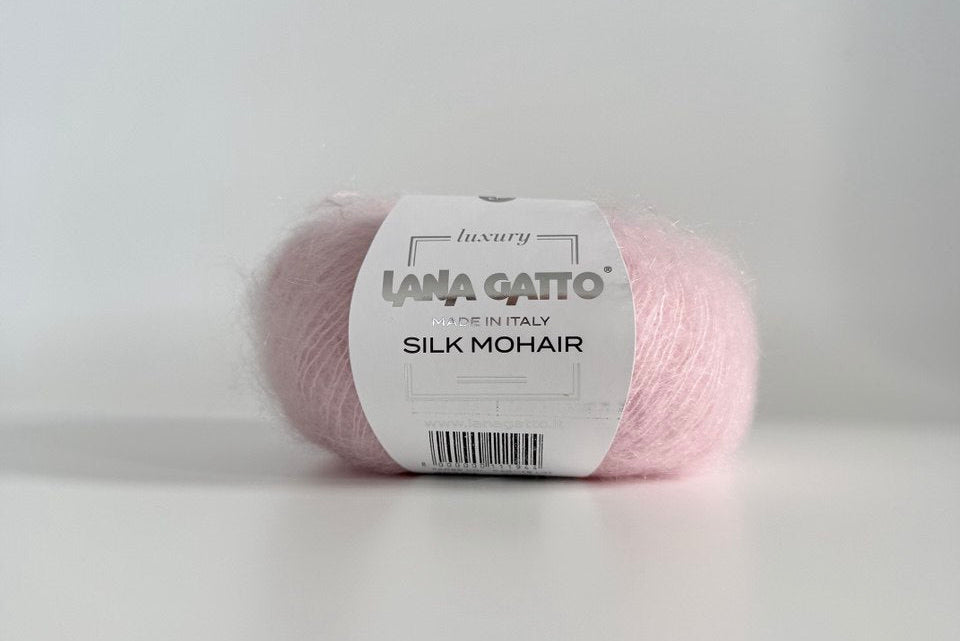 Lana Gatto Silk Mohair 30794 - Weiches Luxus Strickgarn aus Super Kid Mohair und Seide. Ideal für luftige Spitzen- und Strickprojekte.