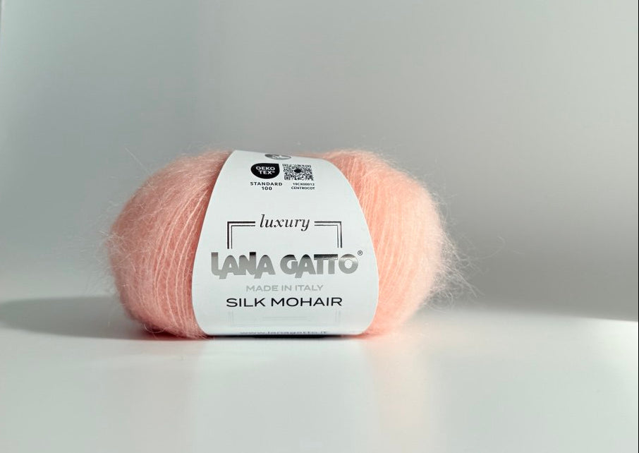 Lana Gatto Silk Mohair 6023 - Weiches Luxus Strickgarn aus Super Kid Mohair und Seide. Ideal für luftige Spitzen- und Strickprojekte.