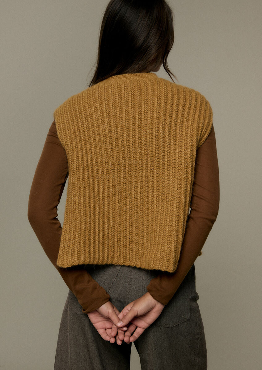 ZELLA VEST | MODE at ROWAN | SOFTEST ALPACA