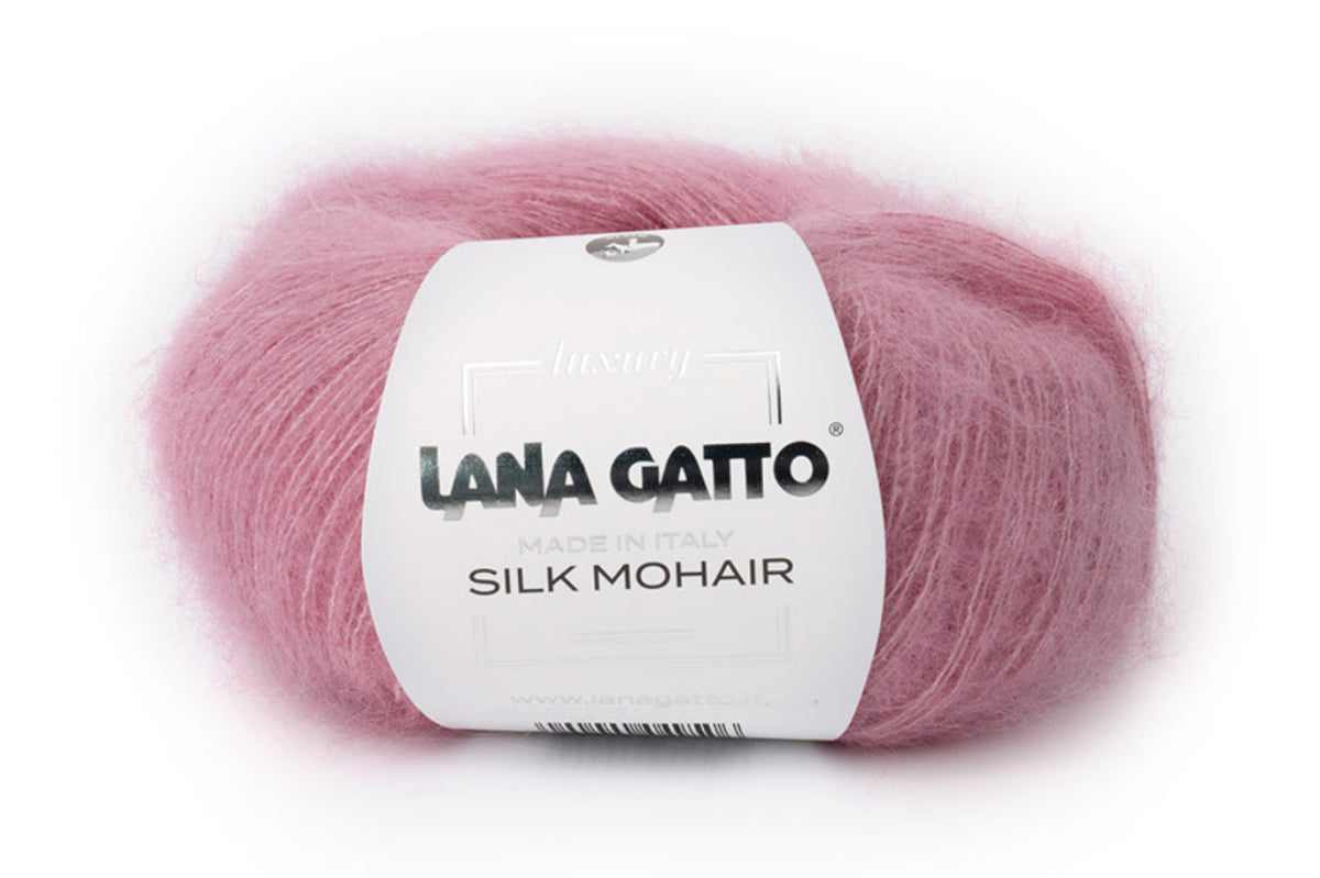 Luxuriöses italienisches Mohairgarn Lana Gatto Silk Mohair aus 75% Super Kid Mohair und 25% Seide für hochwertige Strick- und Häkelprojekte