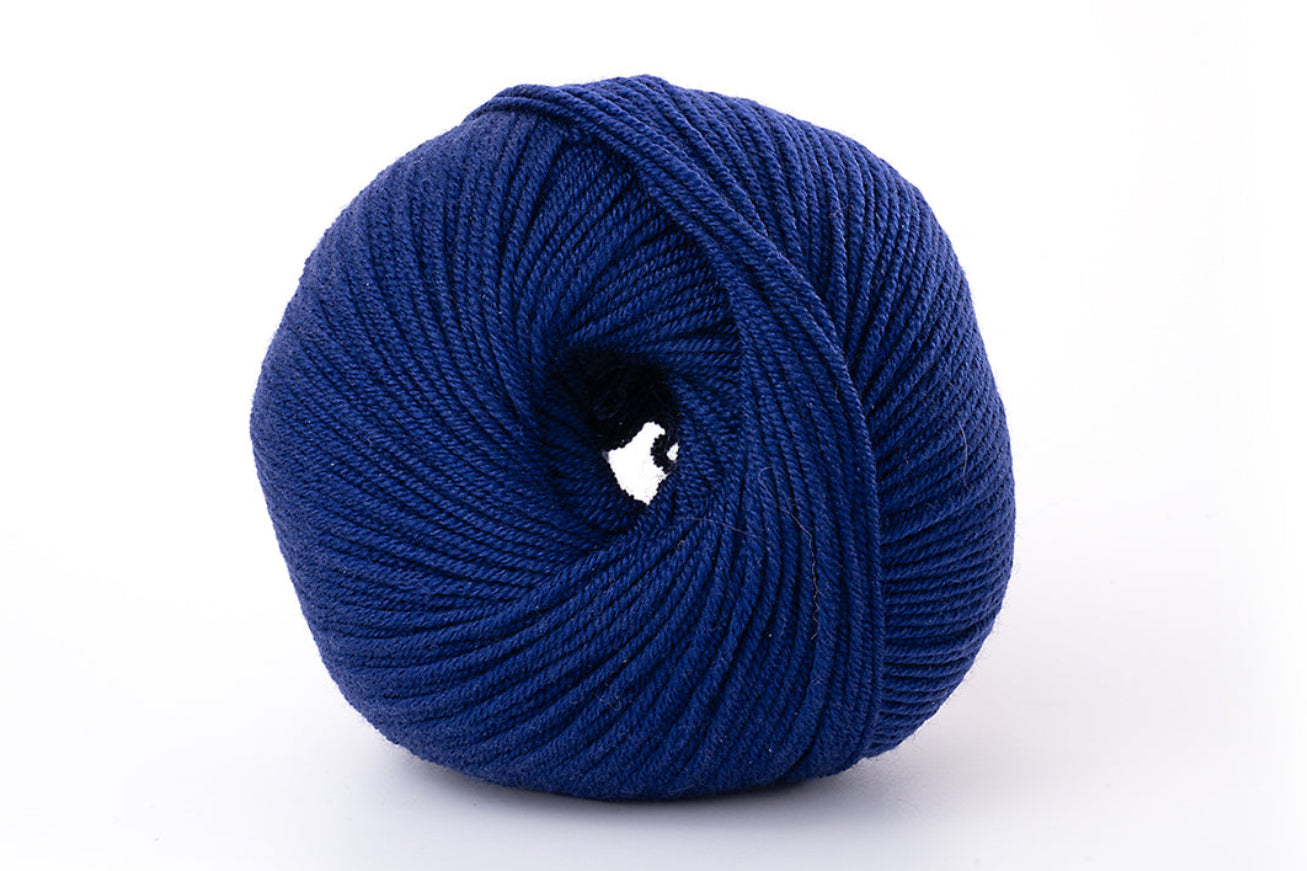Lana Gatto Baby Soft Premium-Strickgarn kaufen – besonders weiche Merinowolle mit LAUFLÄNGE 50 g | 170 m für Babysets, Babymützen, Babyjacken, Kinderpullover, Babyaccessoires, hochwertige Handmade Fashion und luxuriöse Strick- und Häkelprojekte aus Naturfasern. FARBE: Bluette 8440