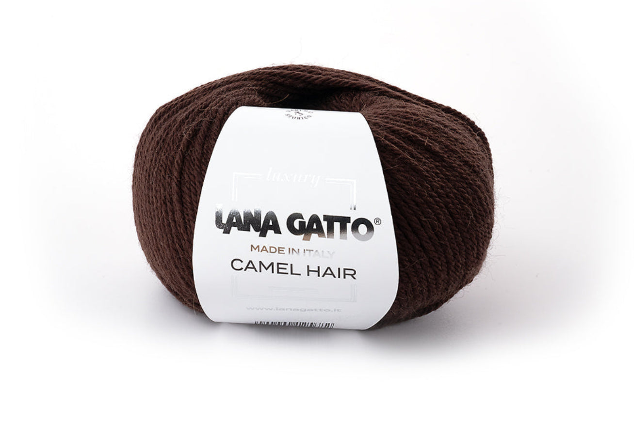 Premium-Strickgarn Lana Gatto Camel Hair aus 60% Extrafine Merino Wool und 40% Camel, besonders weich, hautfreundlich und ideal für Wintermode und Alltagskleidung