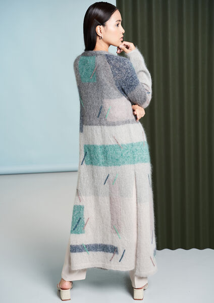 Langer Damenstrickmantel aus ROWAN Felted Tweed Wolle in Grau, Weiß und Türkis, weiches Tweed Strickgarn für moderne Strickmode