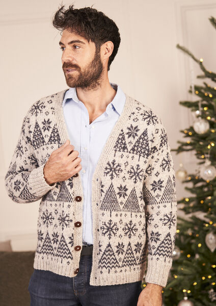 Herrenstrickjacke mit Weihnachts- und Norwegermuster aus ROWAN Felted Tweed Garn, hochwertige Merinowolle mit Alpaka für Wintermode
