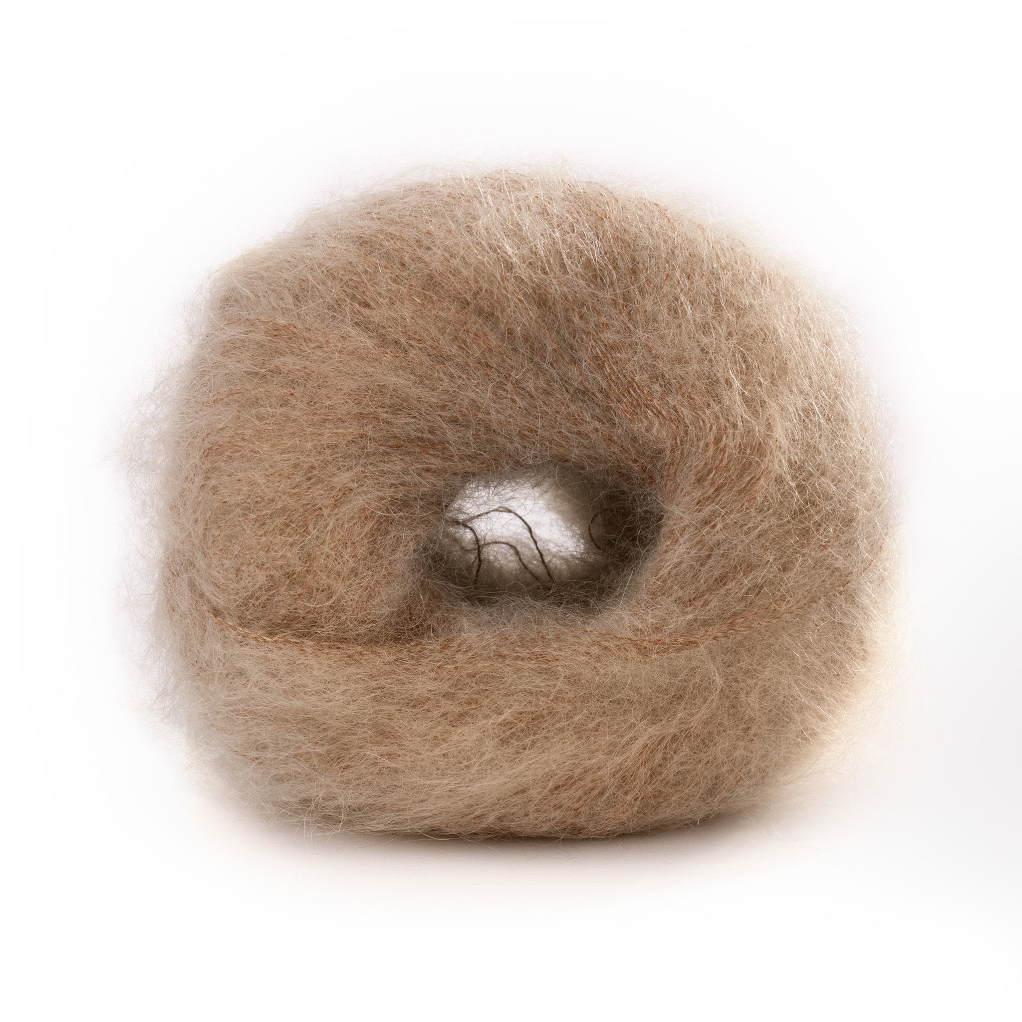 Lana Gatto Mohair Royal Beige 30139. Flauschiges Premiumgarn für wärmende Winteraccessoires. Kid Mohair Qualität für flauschige Mützen und Schals