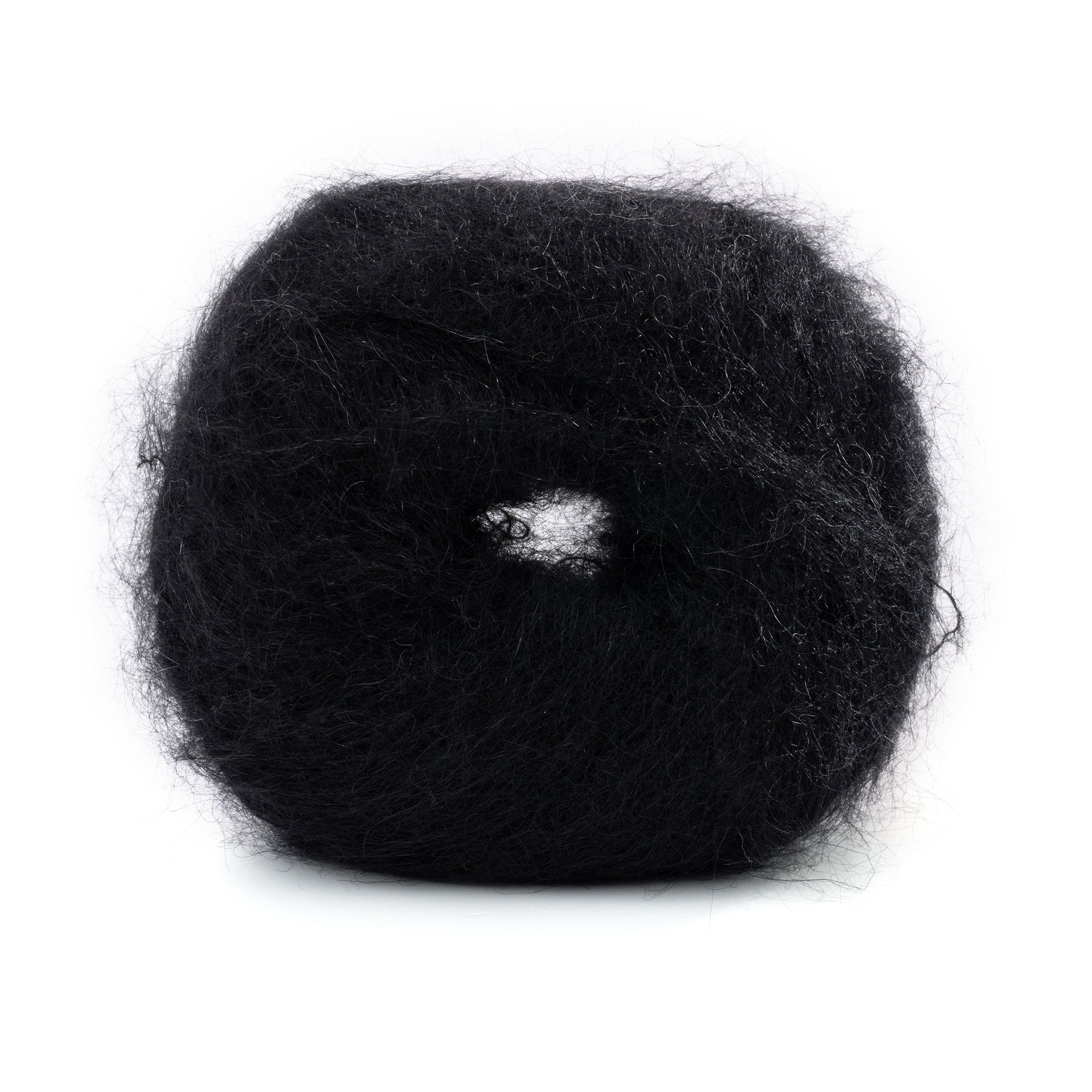 Lana Gatto Mohair Royal in Schwarz 5000. Klassisches Garn für elegante Abendmode und Accessoires. 80% Kid Mohair 20% Nylon. Made in Italy. Flauschig und leicht