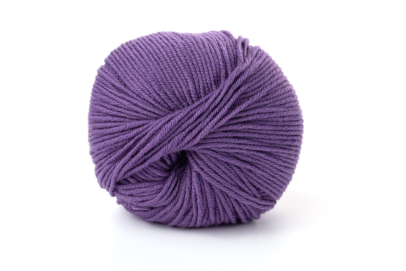 Luxuriöses Strickgarn Lana Gatto Super Soft aus Extrafine Merinowolle für Mützen, Loops, Schals, Pullover und moderne Winterbekleidung