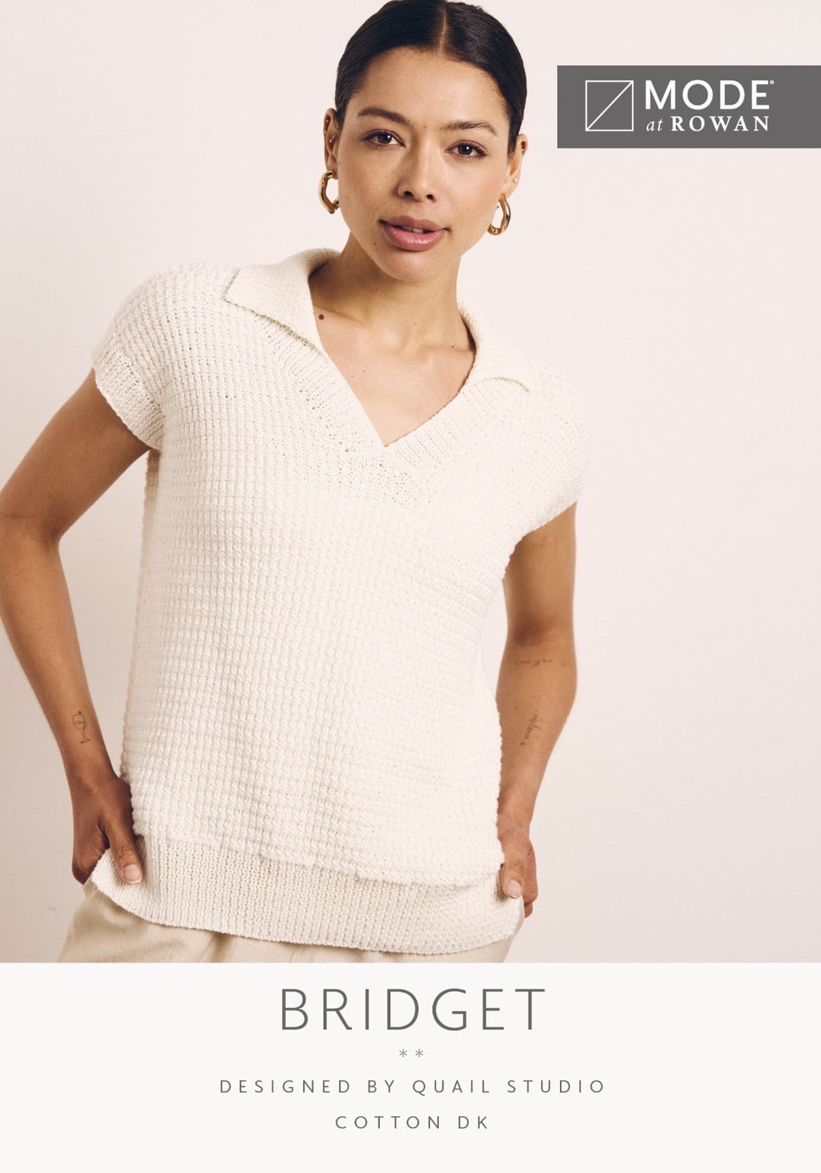 MODE at ROWAN Bridget Strickanleitung für ein ärmelloses Damen Poloshirt aus Cotton DK mit V-Ausschnitt und Waffelmuster