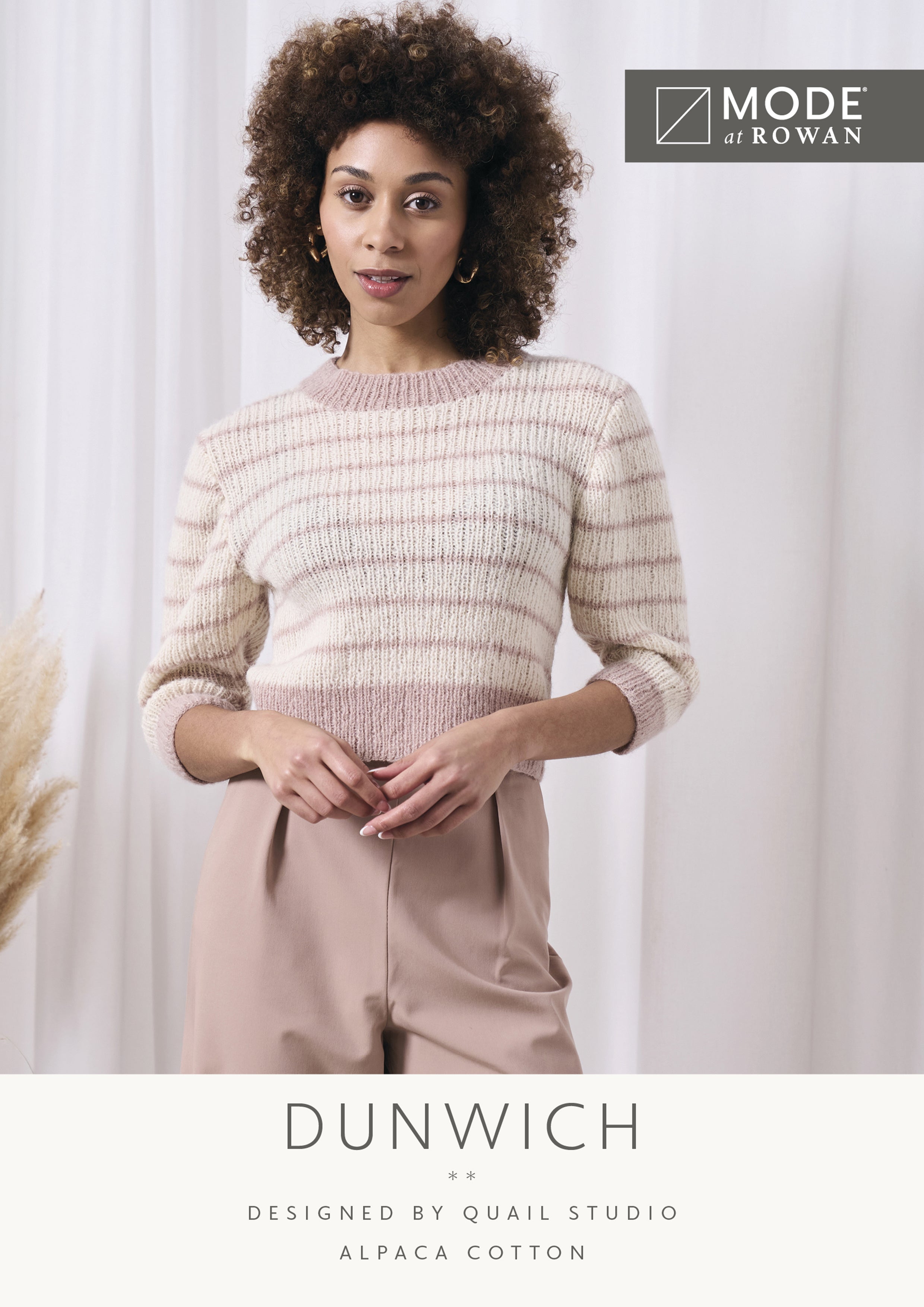 MODE at ROWAN Dunwich Strickanleitung für einen taillierten Damenpullover aus Alpaca Cotton mit 3/4-Ärmeln und Rippenmuster