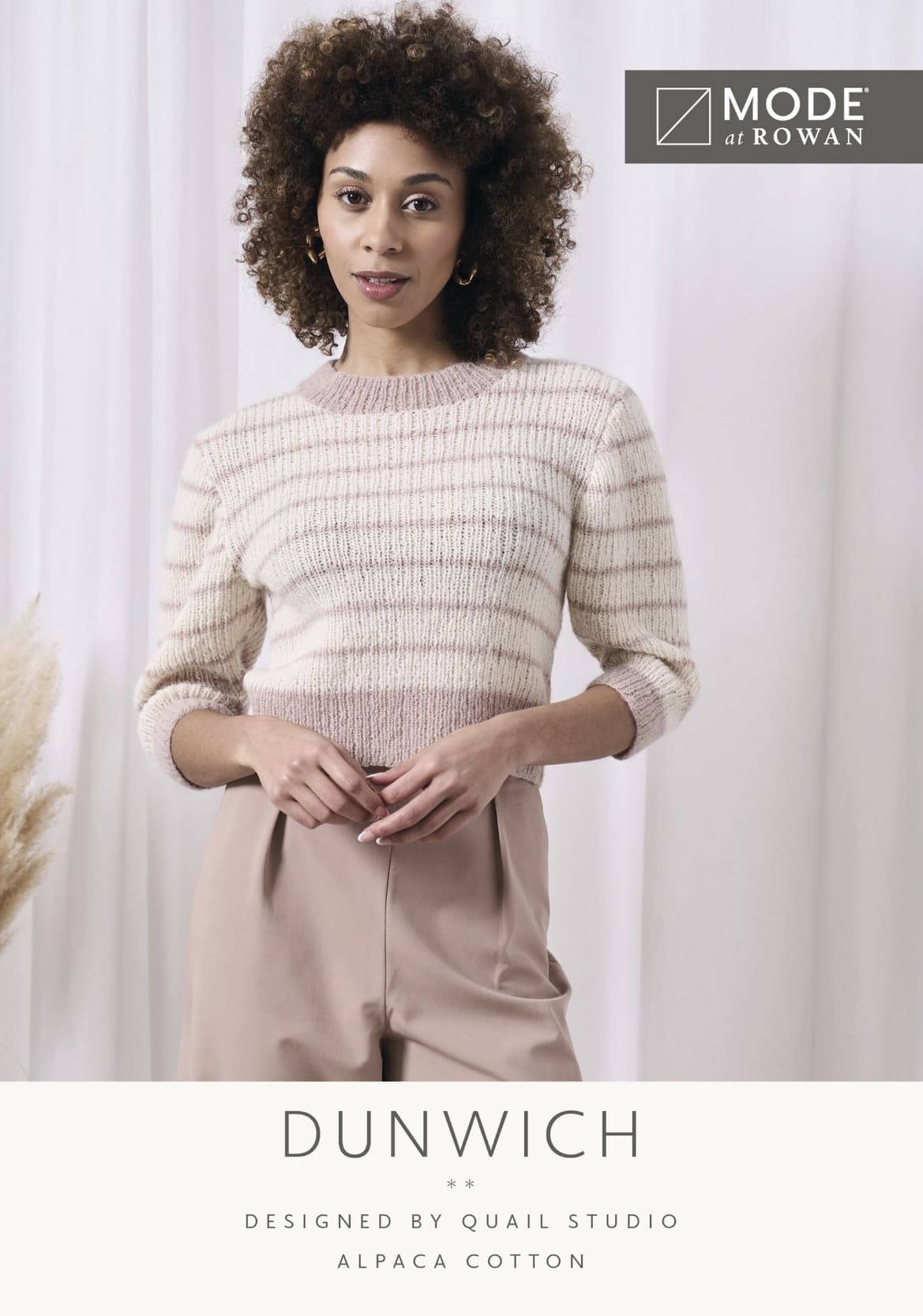 MODE at ROWAN Dunwich Strickanleitung für einen taillierten Damenpullover aus Alpaca Cotton mit 3/4-Ärmeln und Rippenmuster