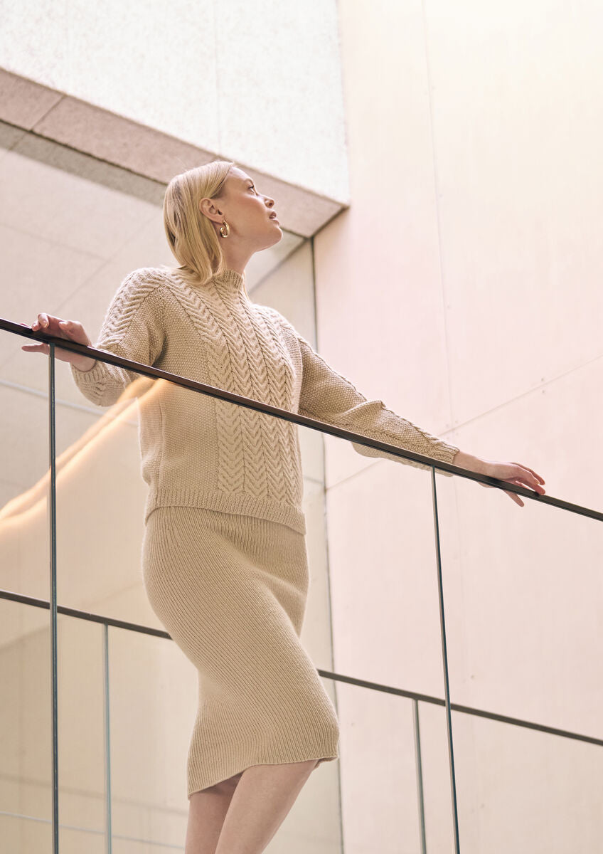 Strickanleitung für zweiteiliges Damen Strickset Holme und Sandringham von MODE at ROWAN, Zopfpullover und Strickrock aus Alpaka Wolle