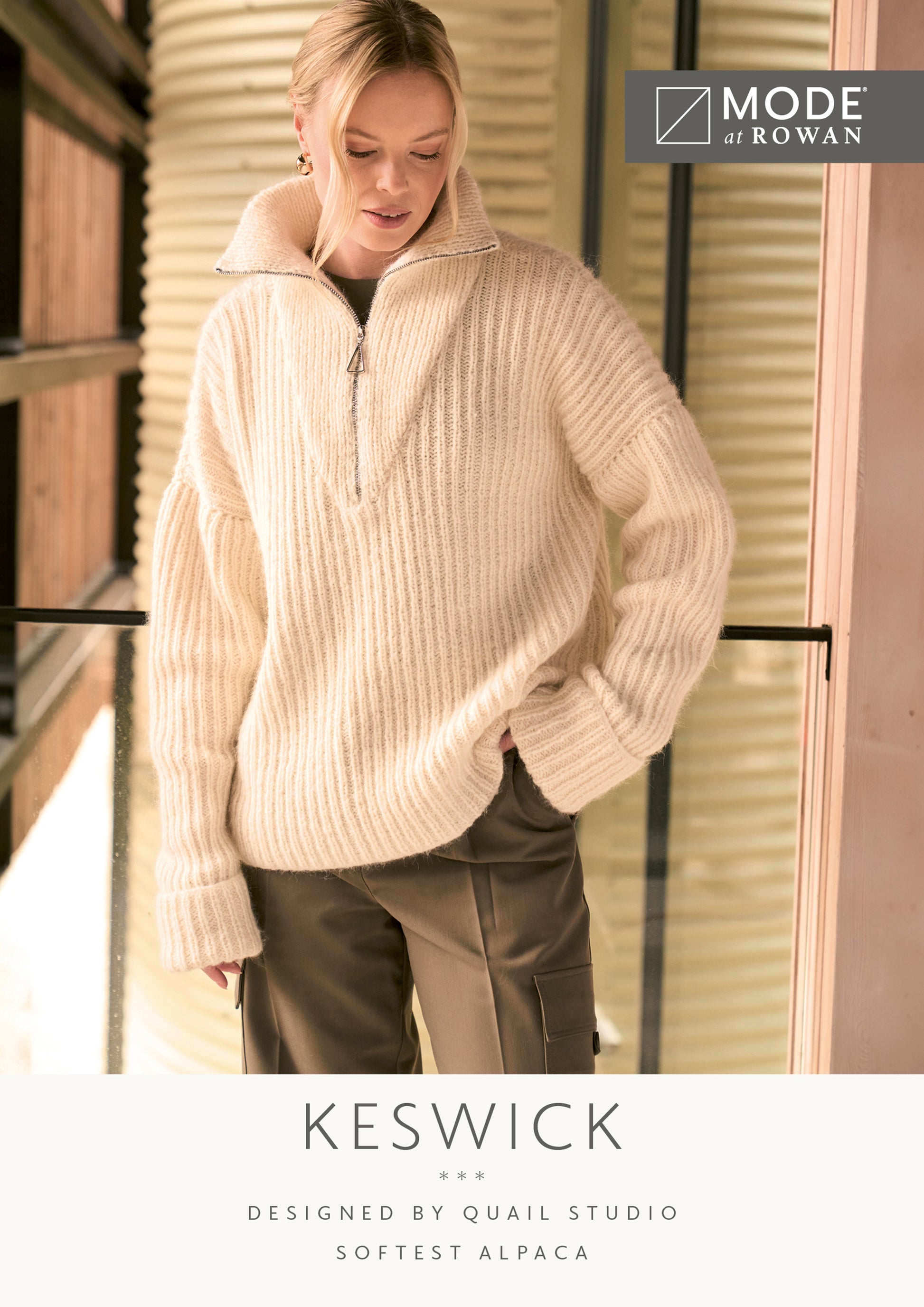 Keswick Strickanleitung von MODE at ROWAN für einen weichen Strickpullover mit hohem Kragen, Reißverschluss und überschnittenen Schultern