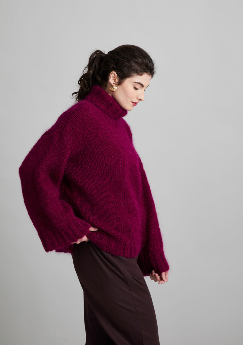 Portofino Damen Strickanleitung von MODE at ROWAN für einen warmen Strickpullover mit Rollkragen und grober Passform
