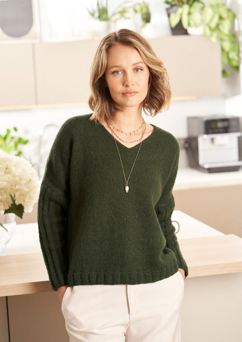 Prairie Strickanleitung von MODE at ROWAN für einen lockeren Strickpullover aus Alpaka und Baumwolle mit tiefen Rippenbündchen