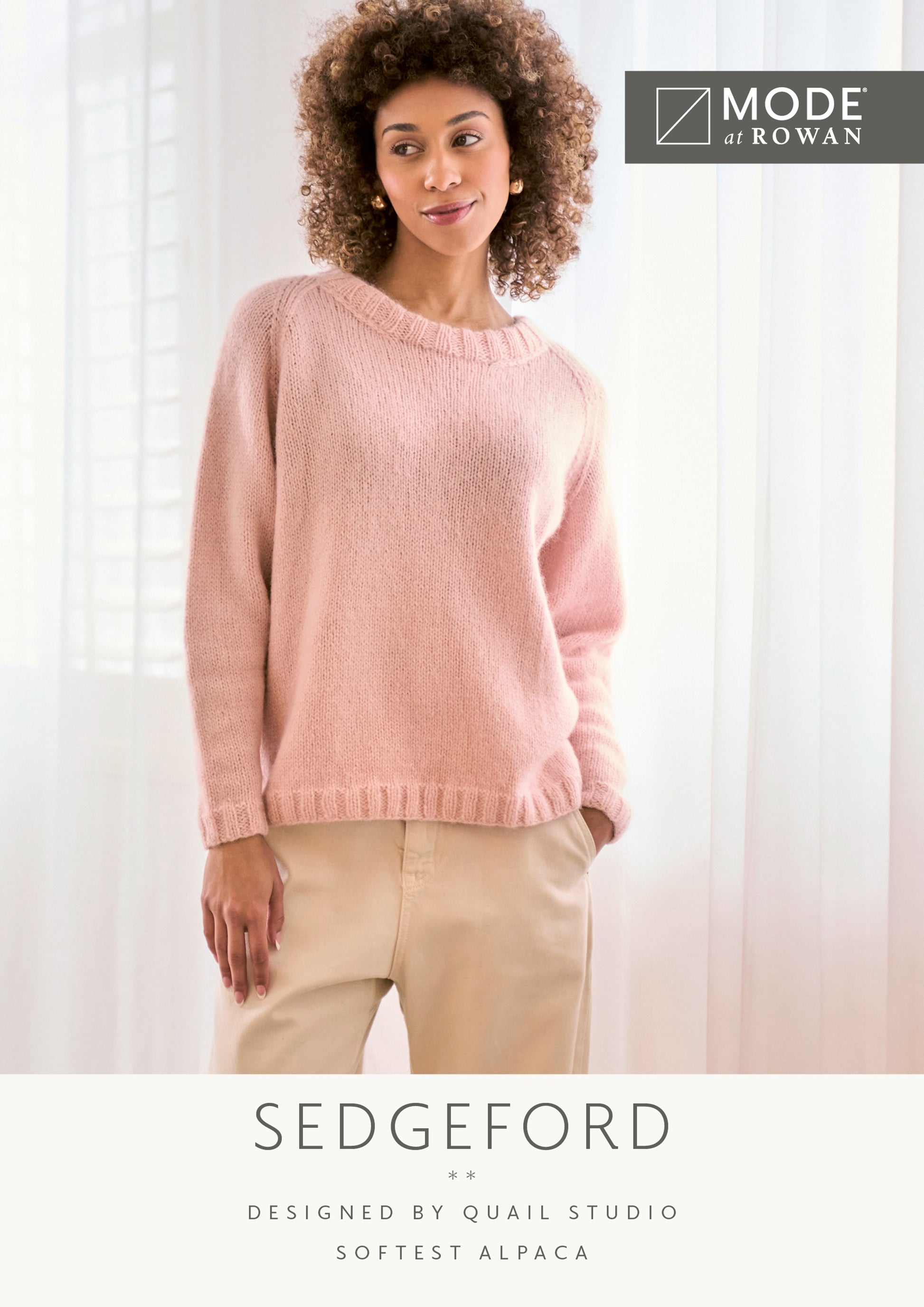 MODE at ROWAN Sedgeford Strickanleitung für einen Damenpullover aus Softest Alpaca mit Raglanärmeln und kastiger Passform