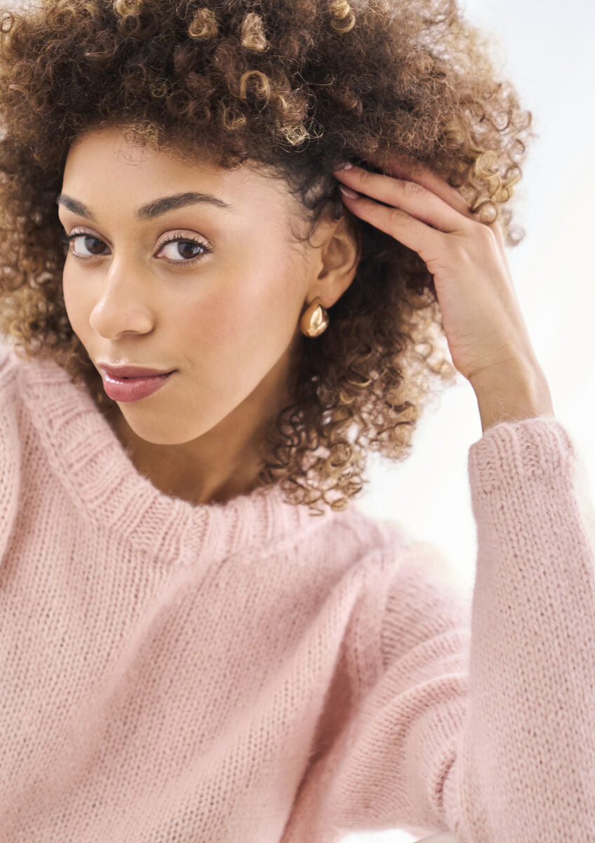 MODE at ROWAN Sedgeford Damen Strickanleitung für einen zeitlosen Pullover aus Softest Alpaca mit lockerem Schnitt