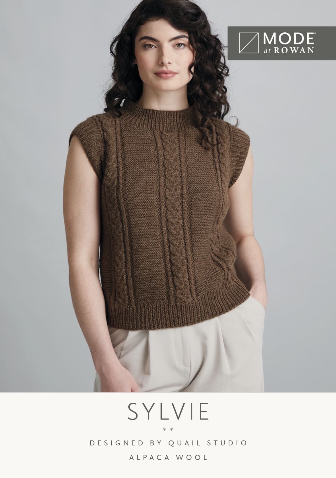 MODE at ROWAN Sylvie Strickanleitung für einen Damen Pullunder aus Alpaca Wool mit Zopfmuster und Rundhalsausschnitt