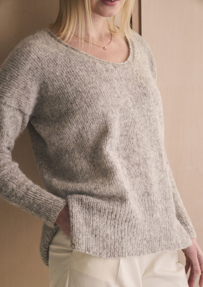 MODE at ROWAN Titchwell Strickanleitung für einen bequemen Strickpullover aus Alpaca Cotton mit entspannter Silhouette